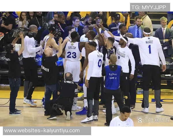 11月5日勇士对战快船高清直播回顾全场精彩瞬间与战术分析